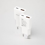 Încărcător de Perete NANOCABLE 10.10.2025 Alb
