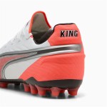 Încălțăminte de Fotbal pentru Adulți Puma King Ultimate Mg Alb