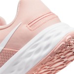 Încălțăminte de Running pentru Adulți Nike Revolution 6 FlyEase Next Nature Roz