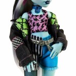 Păpușă bebeluș cu accesorii Monster High Frankie Stein