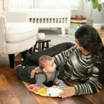 Arcul de activități pentru bebeluși Baby Einstein Glow & Discover Light Bar Multicolor