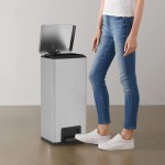 vidaXL Coș gunoi cu pedală anti-amprentă argintiu 30L oțel inoxidabil vidaXL Coș gunoi cu pedală anti-amprentă argintiu 30L oțel inoxidabil