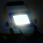 vidaXL Proiector LED cu mâner, 30 W, alb rece vidaXL Proiector LED cu mâner, 30 W, alb rece