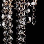 Plafonieră din metal alb, cu mărgele de cristal Plafonieră din metal alb, cu mărgele de cristal