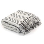 vidaXL Pătură decorativă cu dungi, bumbac, 220 x 250 cm, gri și alb vidaXL Pătură decorativă cu dungi, bumbac, 220 x 250 cm, gri și alb