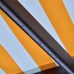 vidaXL Copertină retractabilă manual cu LED, galben/alb, 300 x 250 cm vidaXL Copertină retractabilă manual cu LED, galben/alb, 300 x 250 cm