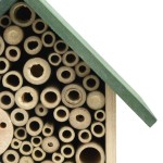 vidaXL Casă pentru insecte, 2 buc., 23x14x29 cm, lemn masiv de brad vidaXL Casă pentru insecte, 2 buc., 23x14x29 cm, lemn masiv de brad