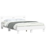 vidaXL Cadru de pat cu tăblie, alb, 140x190 cm, lemn prelucrat vidaXL Cadru de pat cu tăblie, alb, 140x190 cm, lemn prelucrat