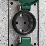 vidaXL Priză de grădină verticală cu senzor de seară, plastic vidaXL Priză de grădină verticală cu senzor de seară, plastic