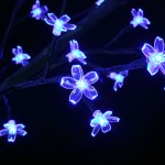 vidaXL Pom Crăciun, 600 LED-uri lumină albastră, flori de cireș 300 cm vidaXL Pom Crăciun, 600 LED-uri lumină albastră, flori de cireș 300 cm