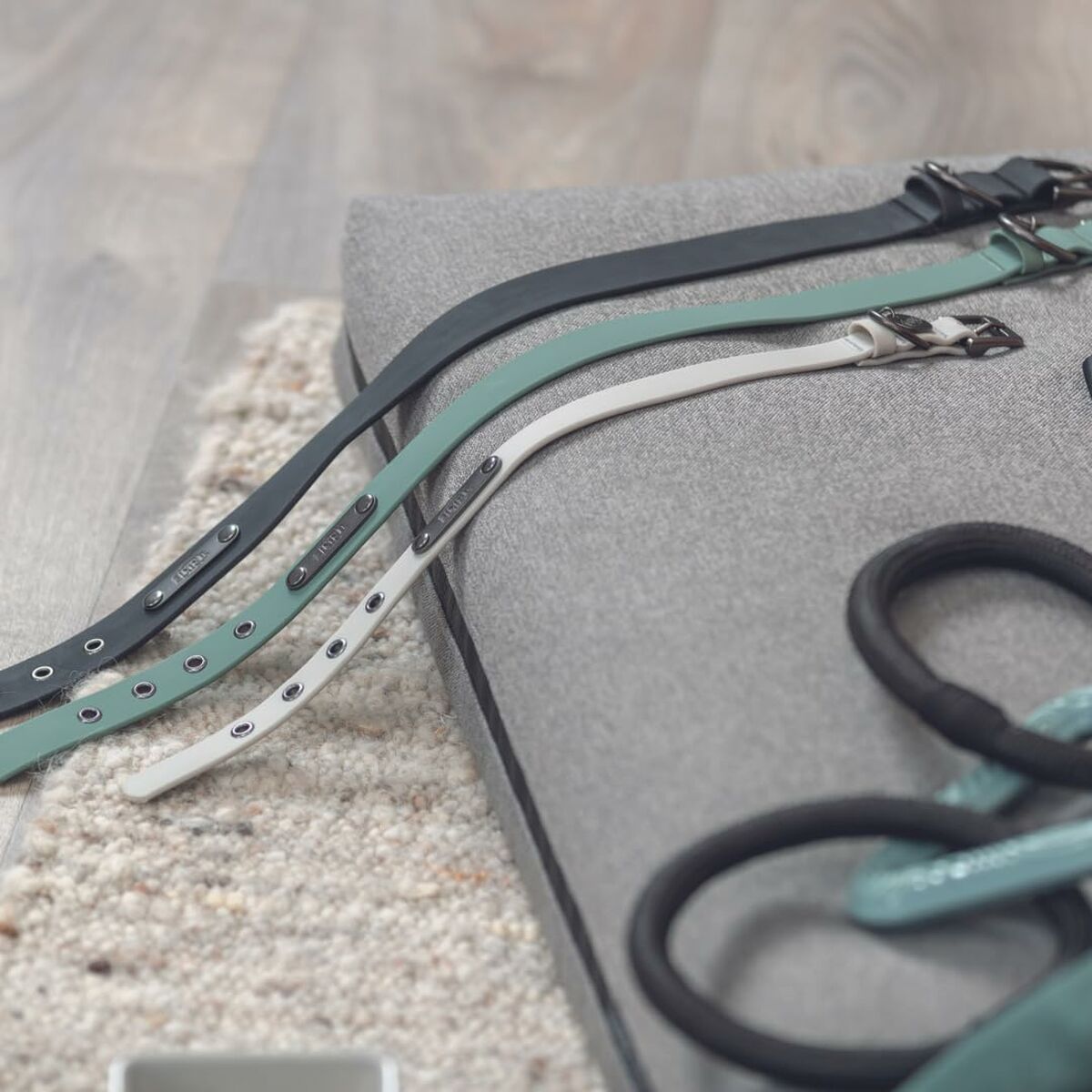 Zgardă pentru câini Trixie CityStyle Gri deschis M/L 40-47 cm