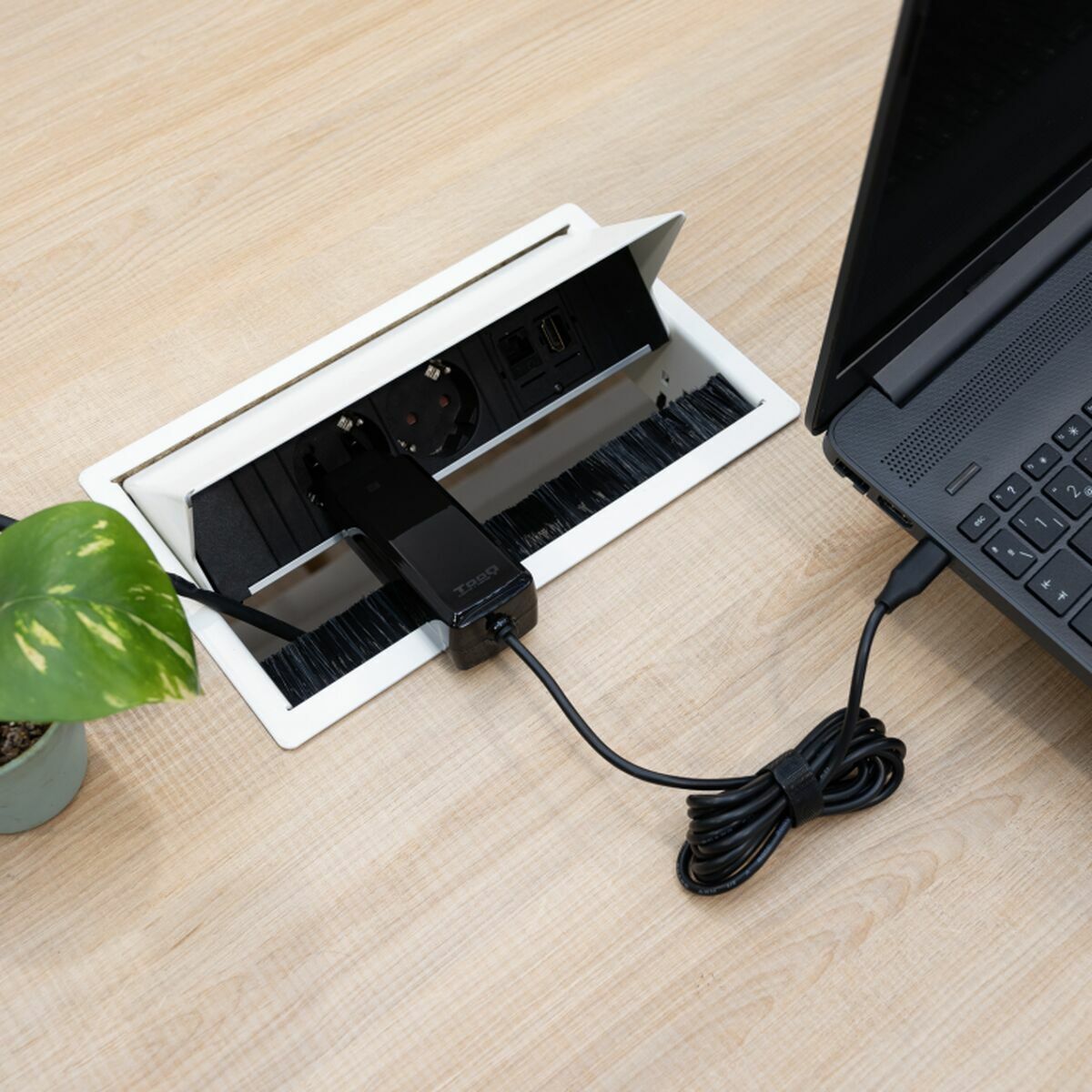 Încărcător pentru Laptop TooQ TQLC-USBCGAN65PD-C 65 W