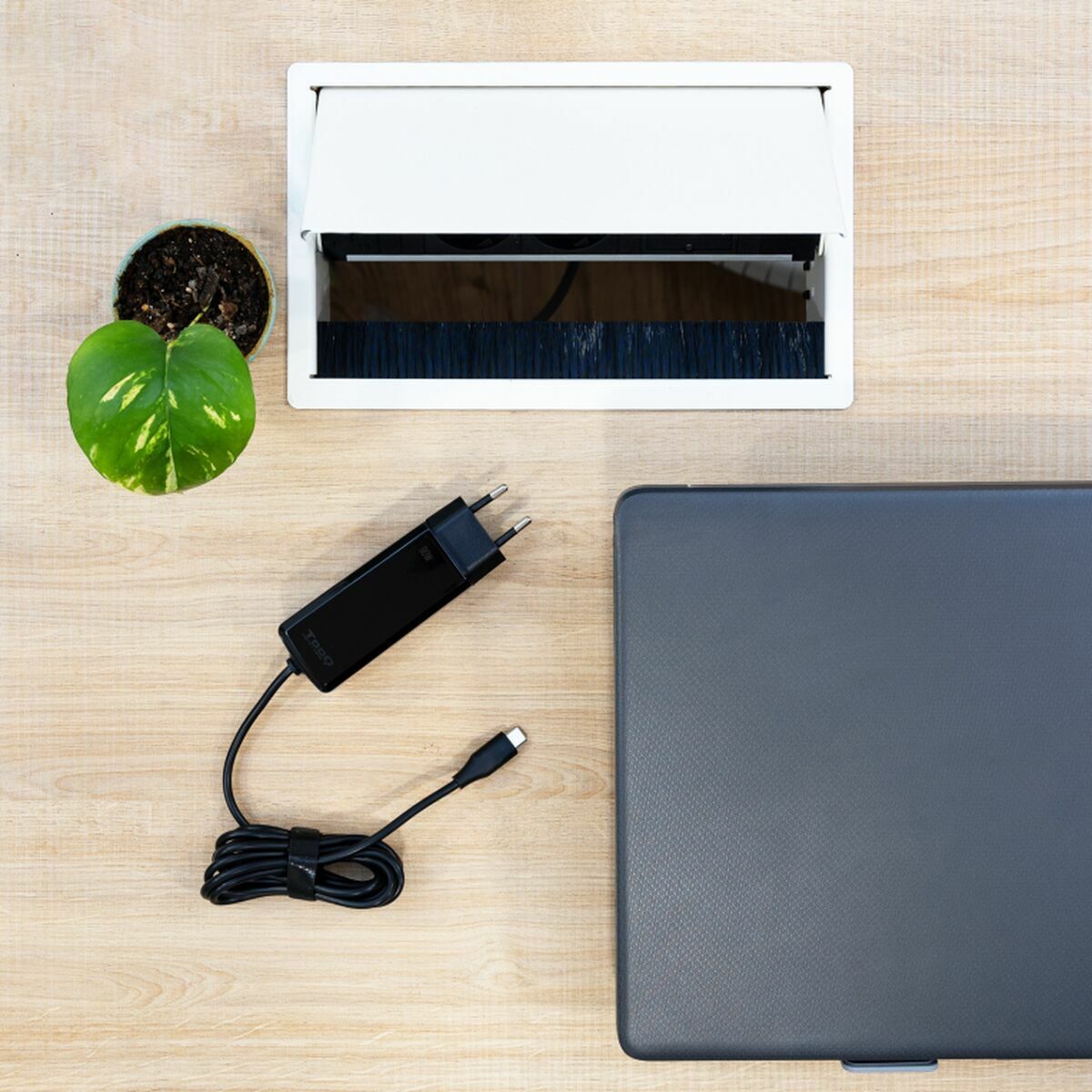 Încărcător pentru Laptop TooQ TQLC-USBCGAN90PD-C 90 W