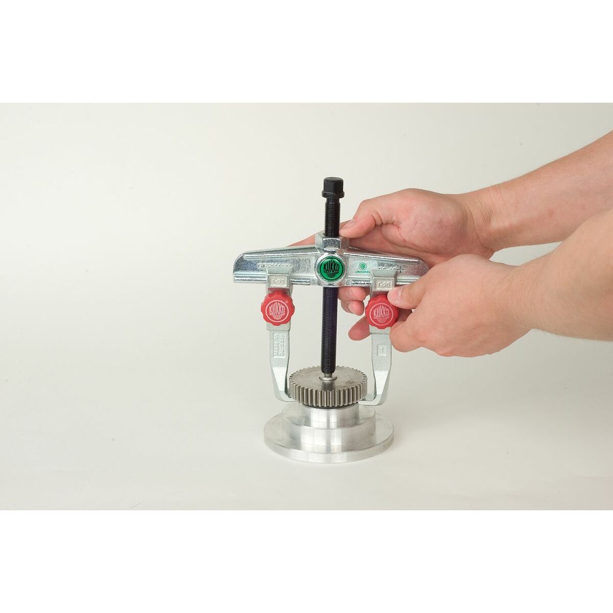 Extractor de rulmenți KUKKO 2 Picioare