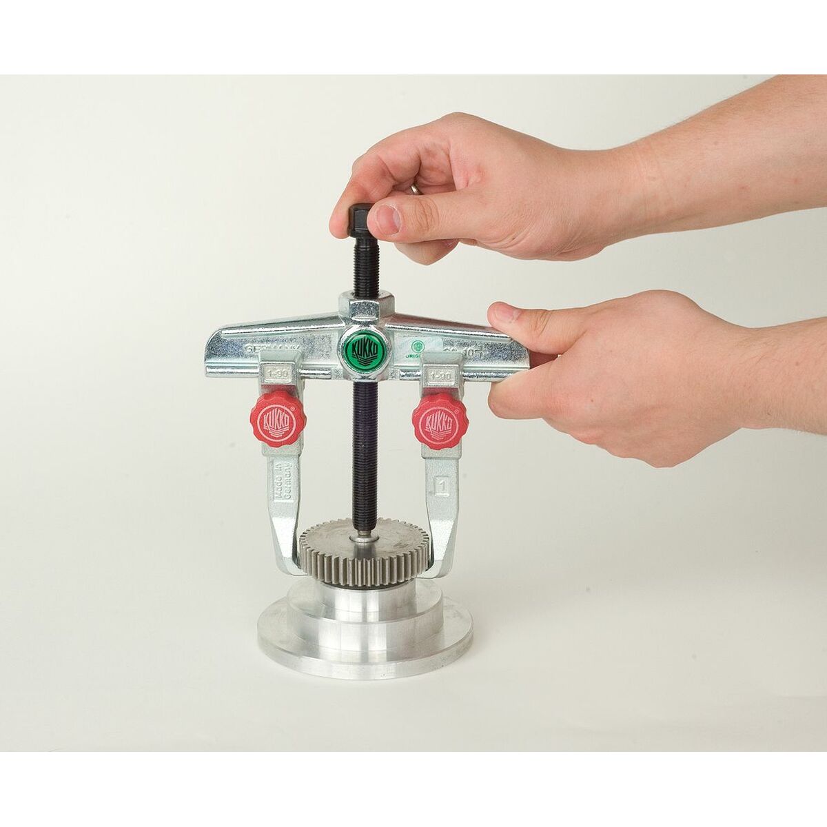 Extractor de rulmenți KUKKO 2 Picioare