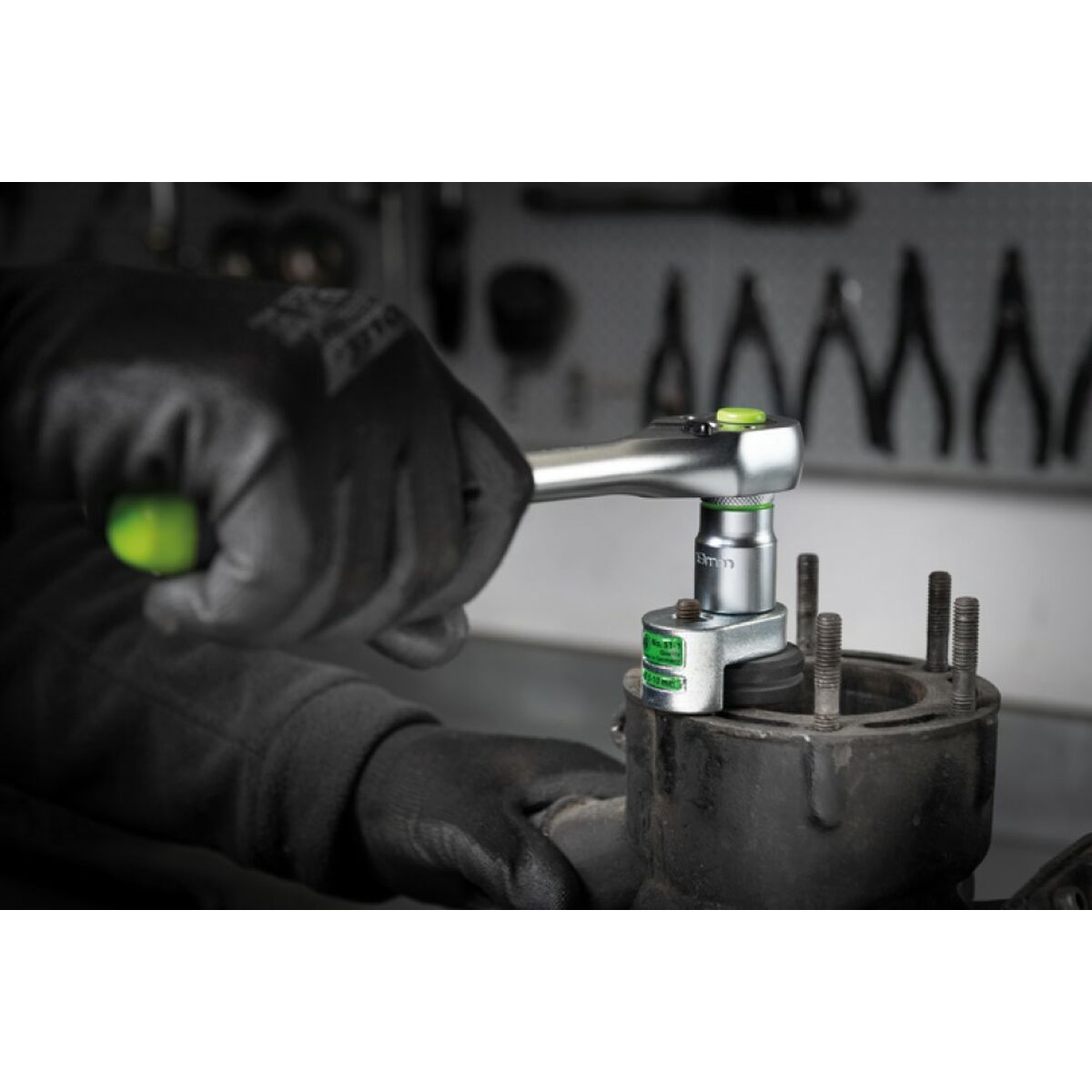 Extractor de șuruburi KUKKO