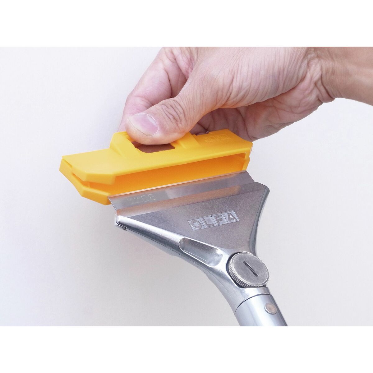 Răzuitor cu lamă Olfa 18 x 0,5 mm