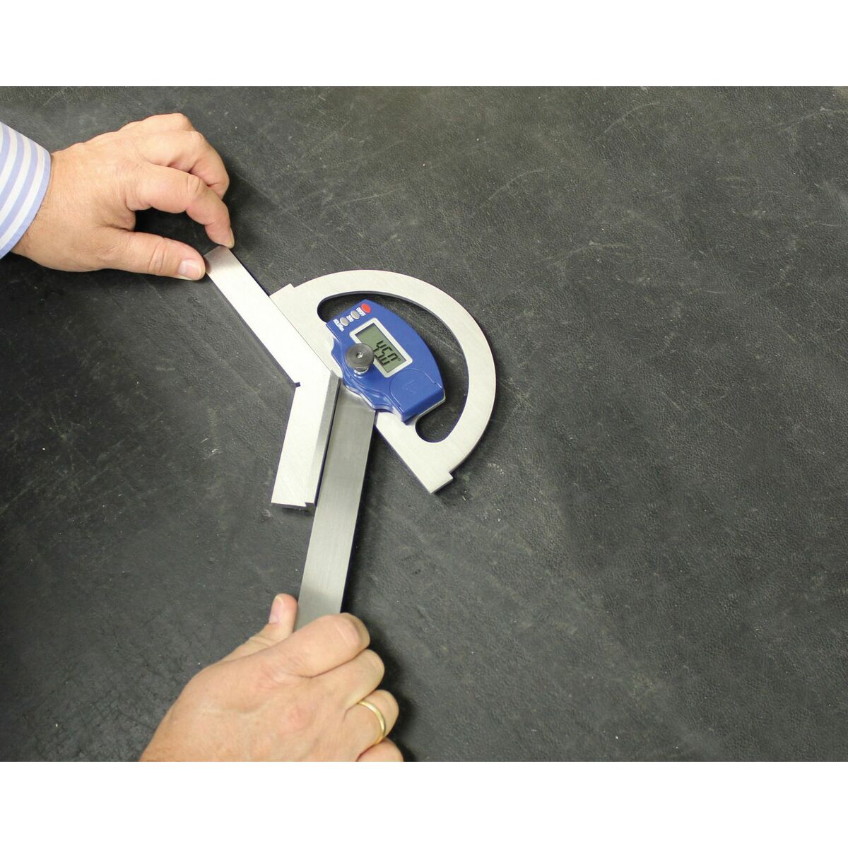 Racor de unghiuri VOGEL Electronic