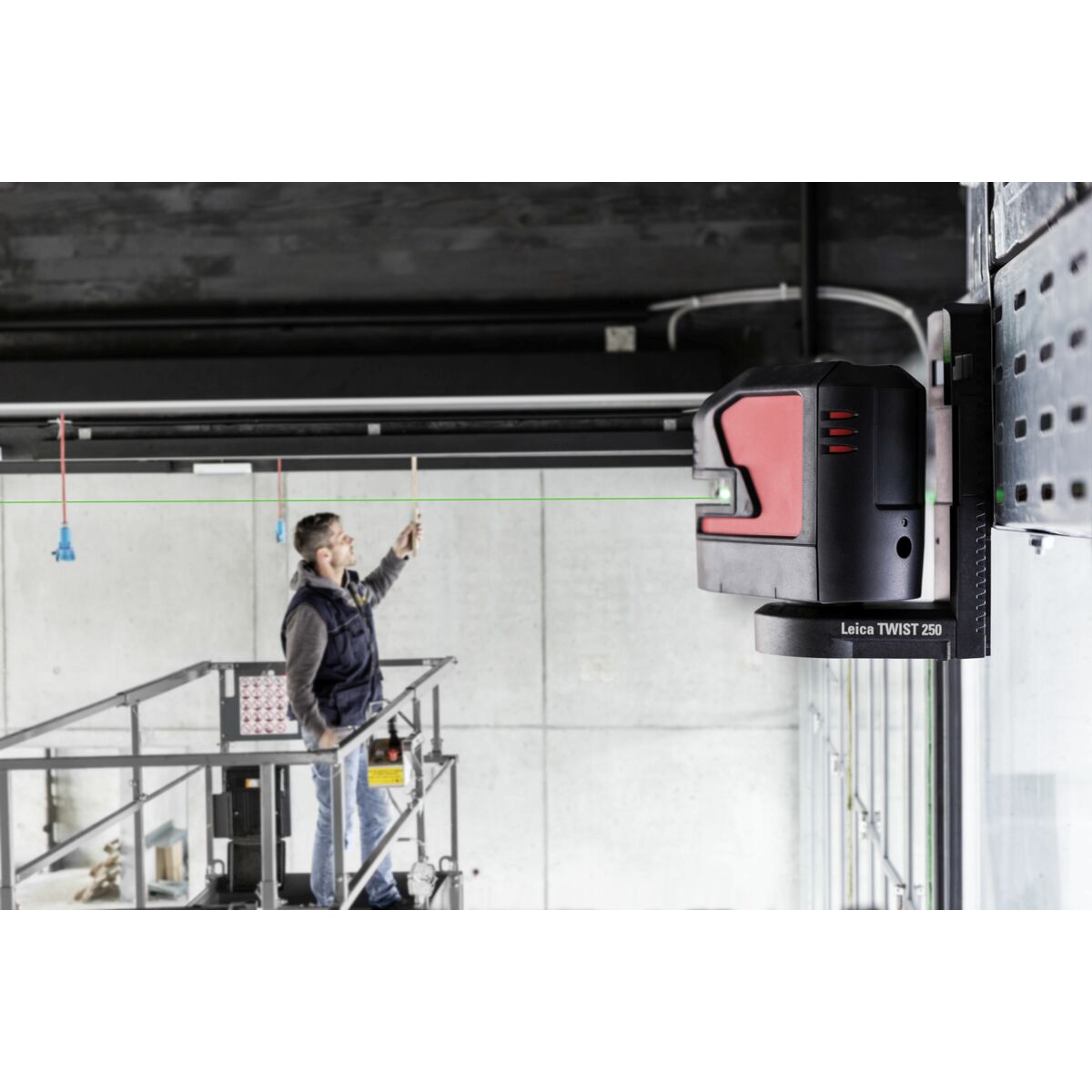 Nivel laser cu linii Leica Geosystems L2G