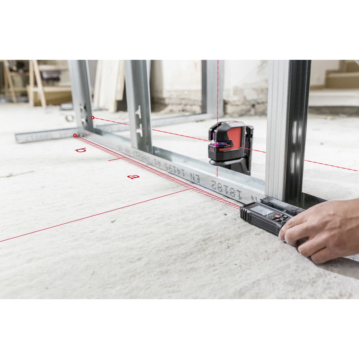 Nivel laser cu linii Leica Geosystems L2P5