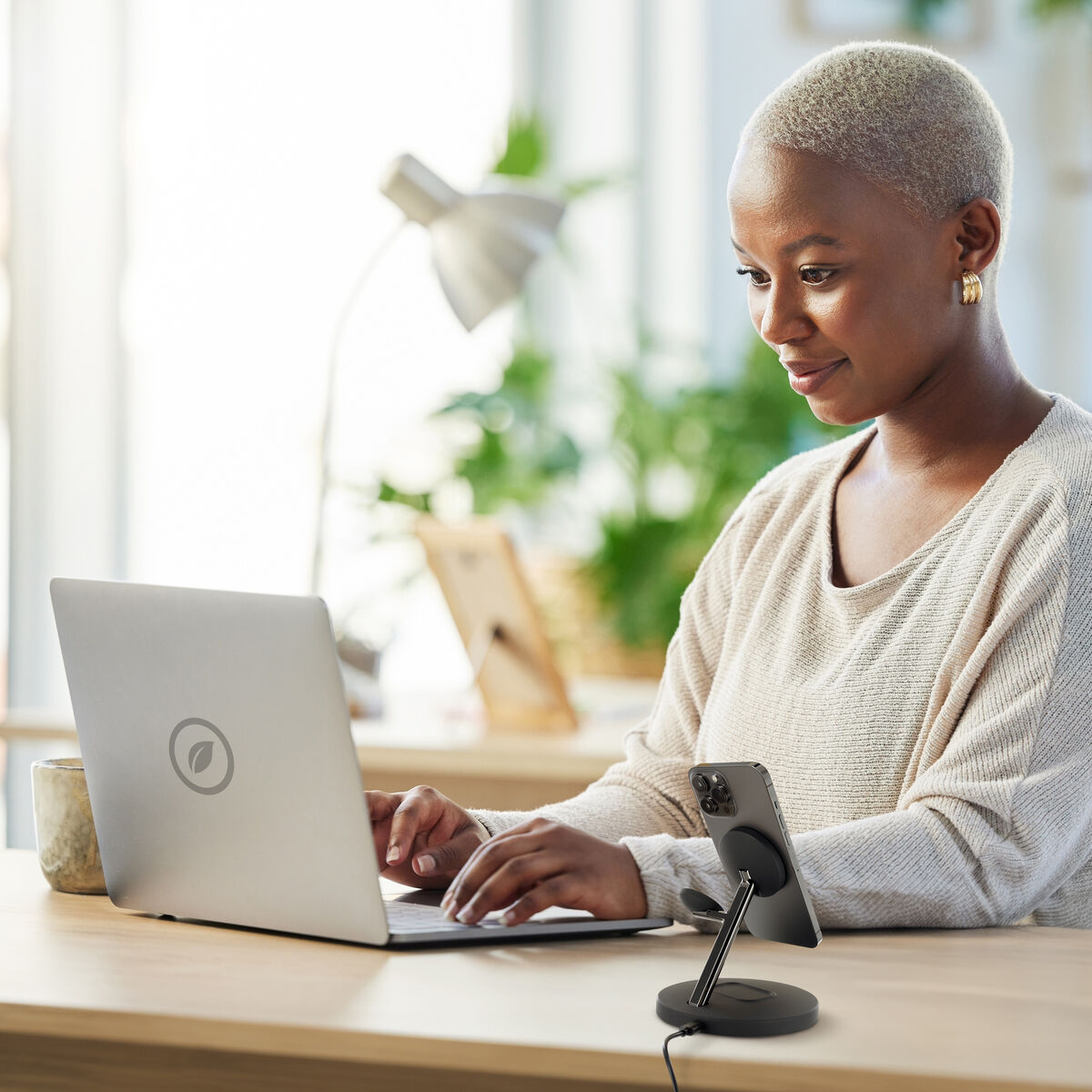 Încărcător Fără Fir Muvit for Change APH-MWC3 Negru