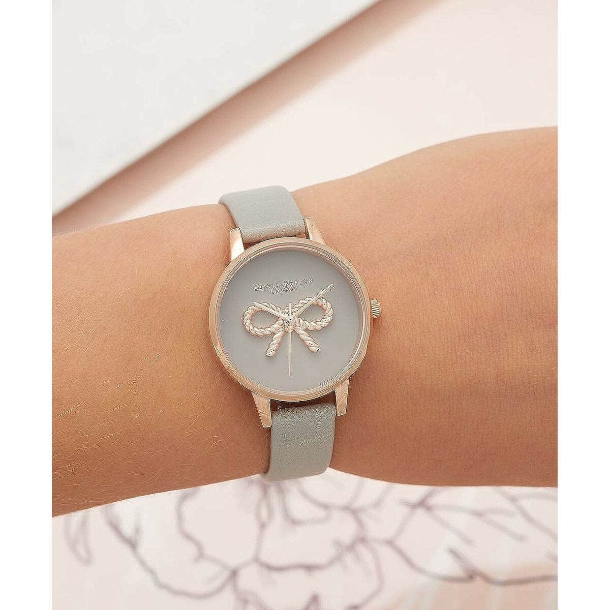 Ceas Damă Olivia Burton OB16VB04 (Ø 30 mm)