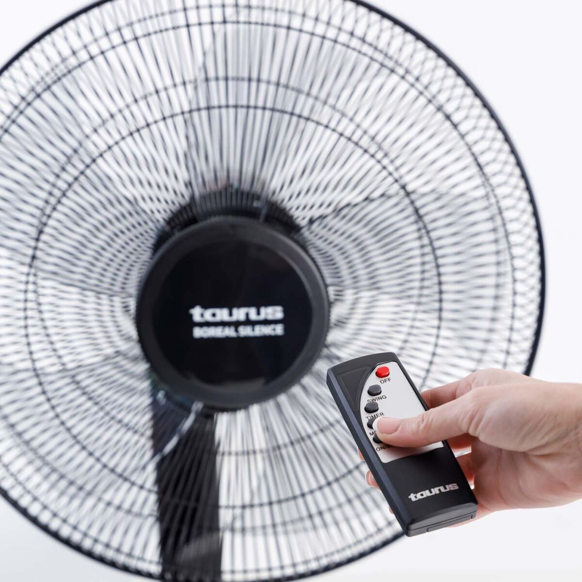 Ventilator de Unitate Taurus Negru