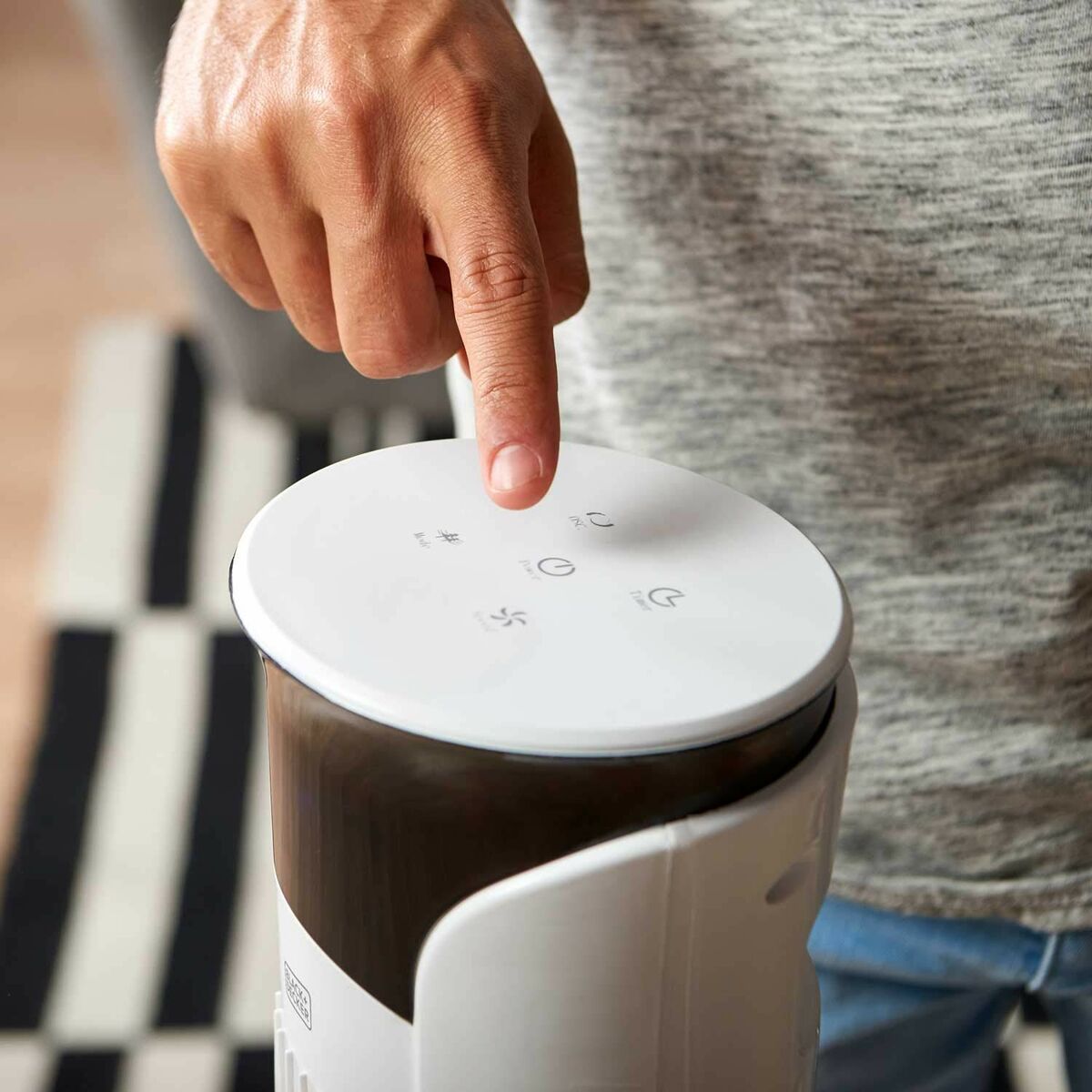 Ventilator de Masă Black & Decker ES9440140B