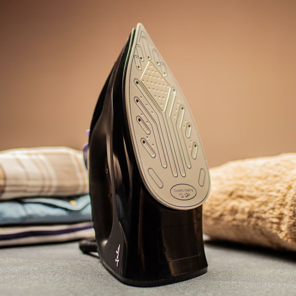 Fier de Călcat cu Abur JATA 2200 W