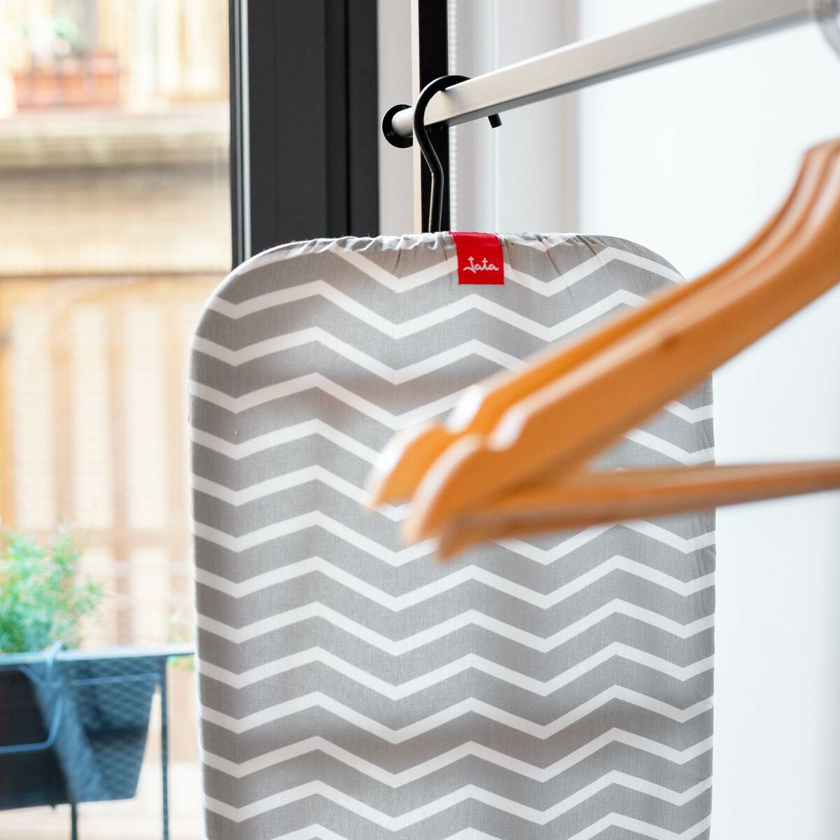 Masă de Călcat JATA HPLA8214