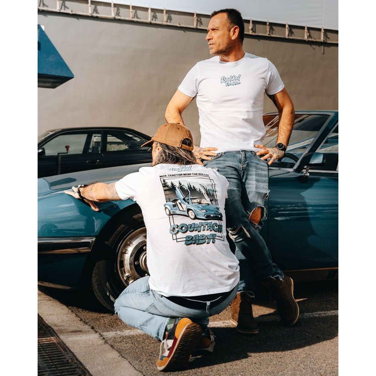 Tricou cu Mânecă Scurtă Bărbați RADIKAL  NICE TRACTOR NEAR THE BULLS Alb XXL