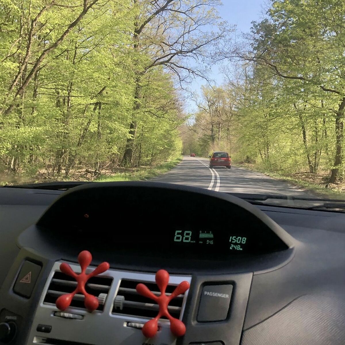 Odorizant pentru Mașină Dr Marcus Lucky Top Fructe Roșii Plastic Pandantiv (12 Unități)