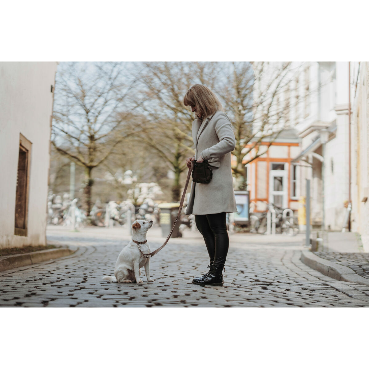 Zgardă pentru câini Hunter Inari Bej M 30-45 cm