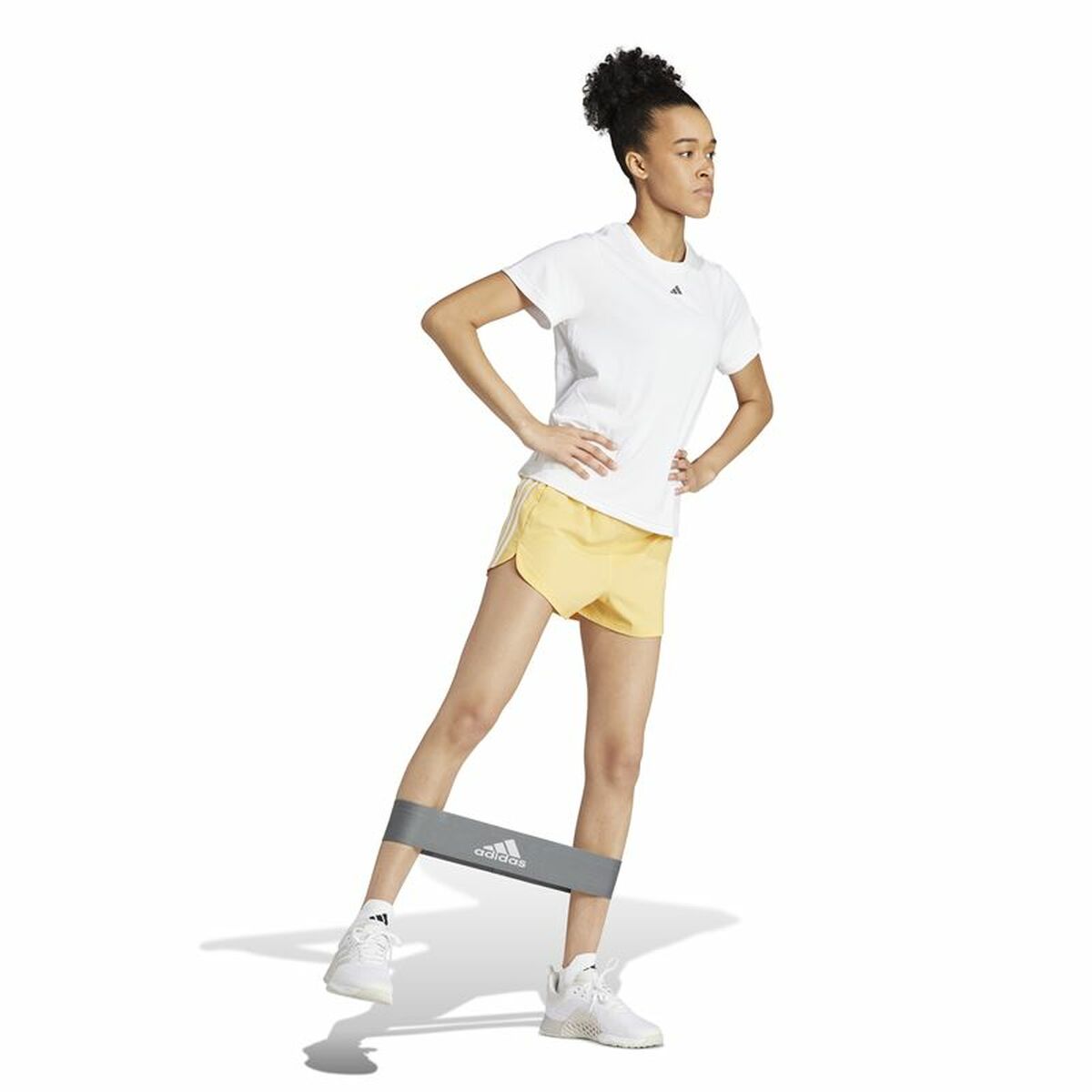 Pantalon Scurt Sport Adidas Essentials Pacer Wvn High Galben