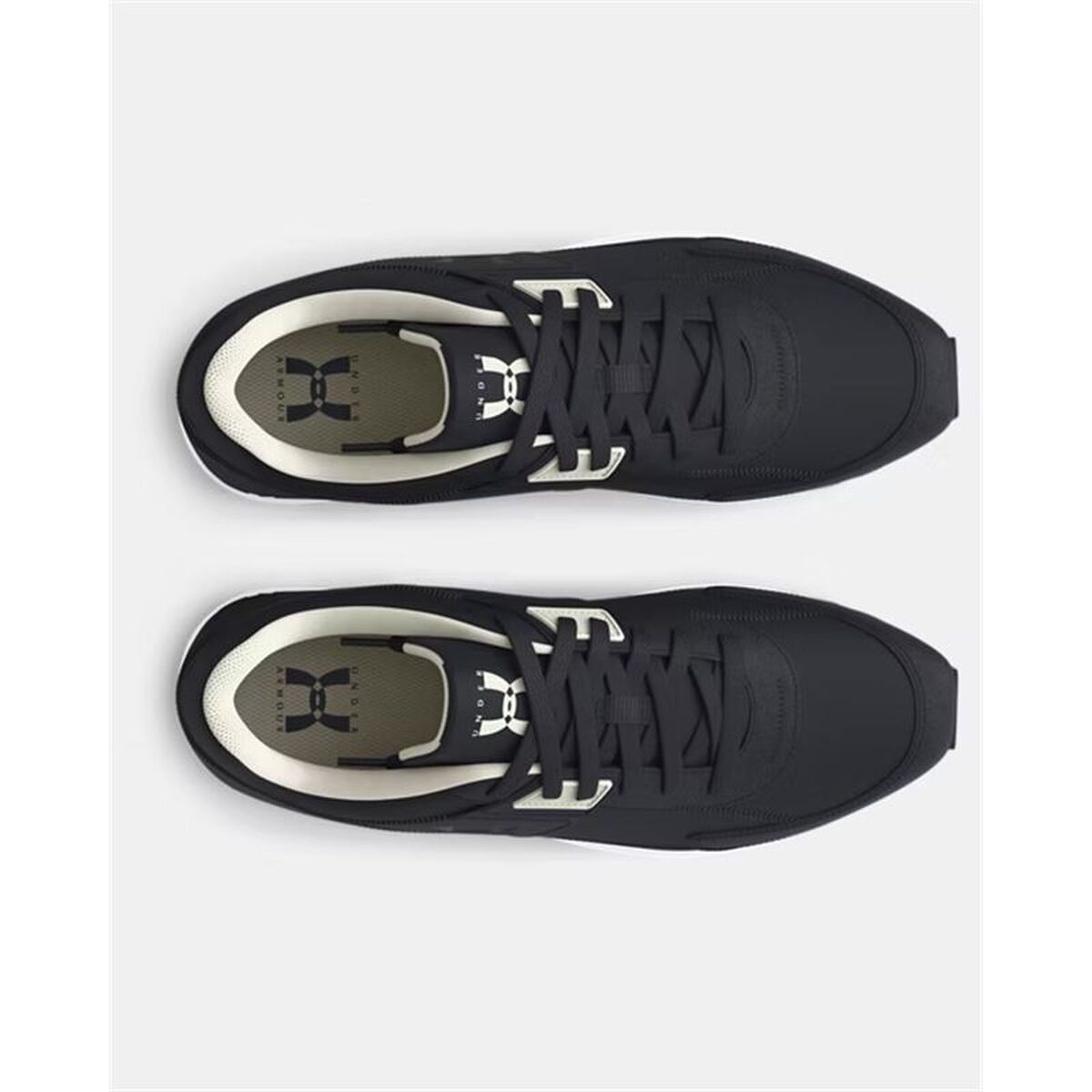 Încălțăminte Sport Bărbați Under Armour Essential Runner Negru