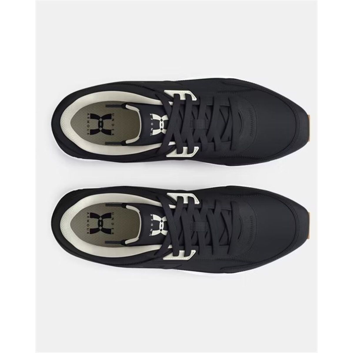 Pantofi sport pentru femei Under Armour Essential Runner Negru