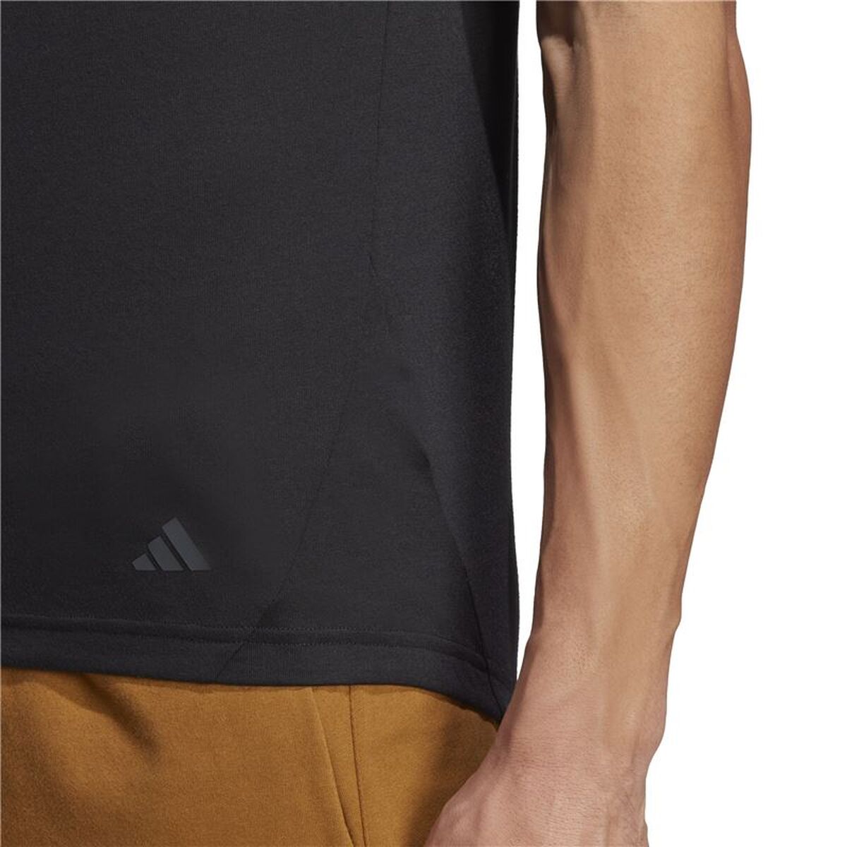 Tricou cu Mânecă Scurtă Bărbați Adidas Base Negru