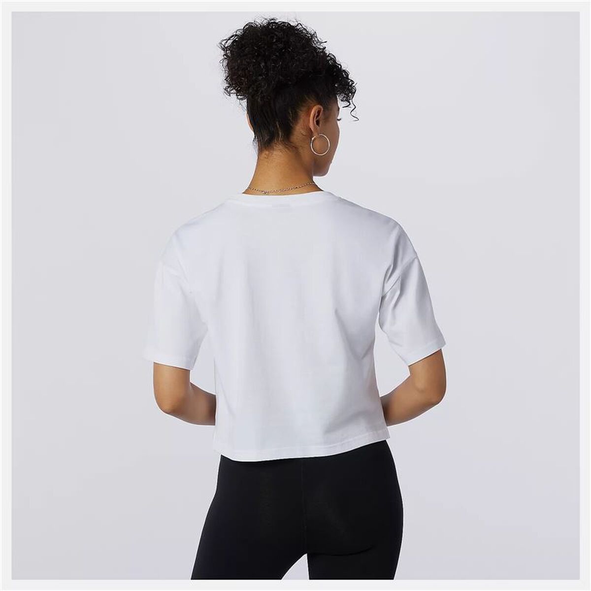 Tricou cu Mânecă Scurtă Femei New Balance Essentials Athletic Club Boxy Alb