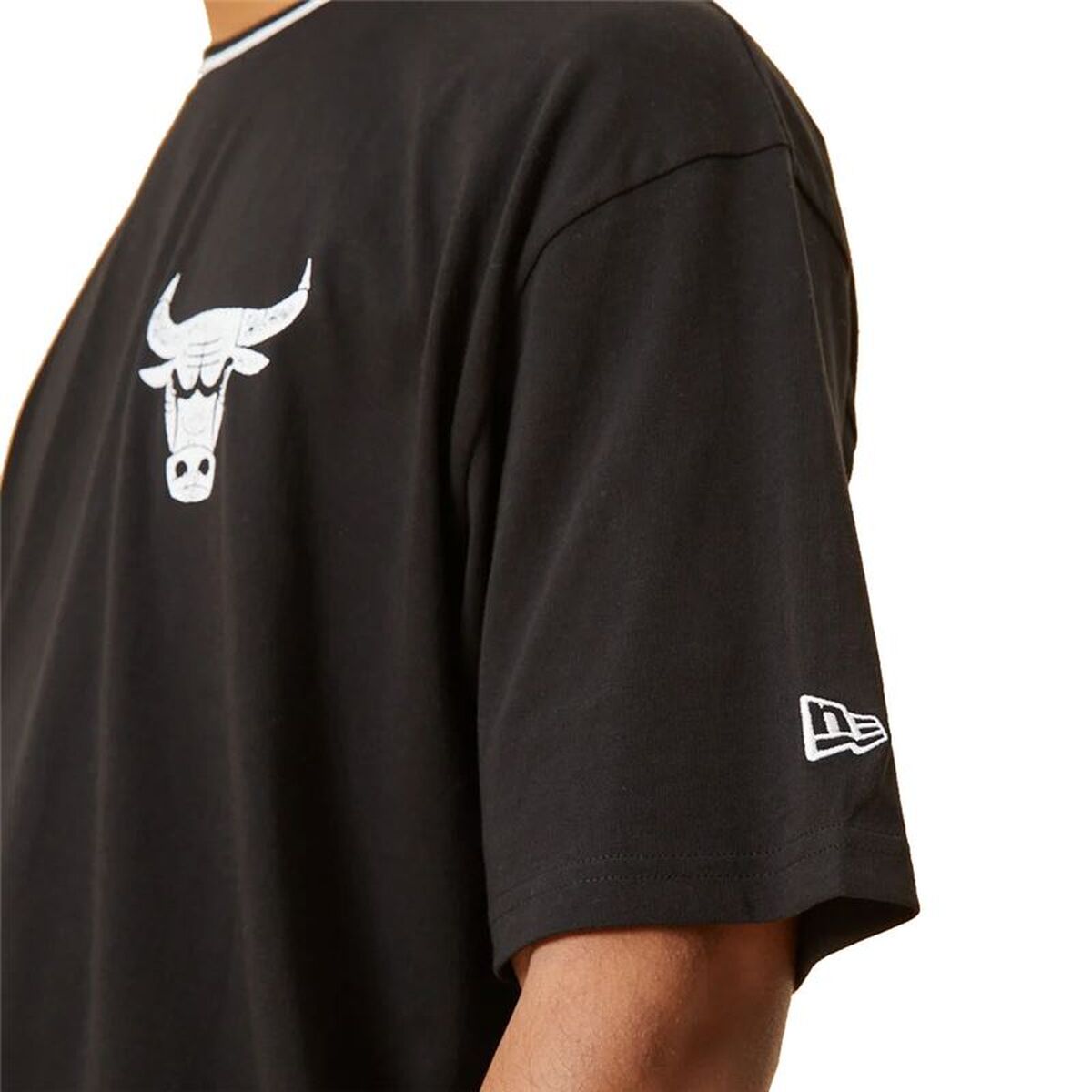 Tricou de baschet New Era Chicago Bulls Graphic M Negru