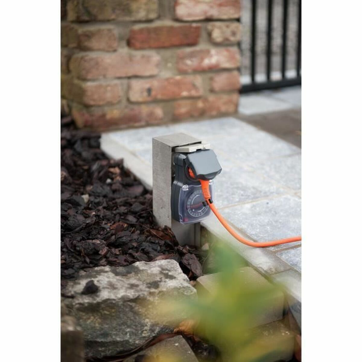 Temporizator Chacon 53008 Cu Capac Analogic Simplu de utilizat, ușor și manevrabil Rezistent la Umezeală 3600 W 230 V 16 A