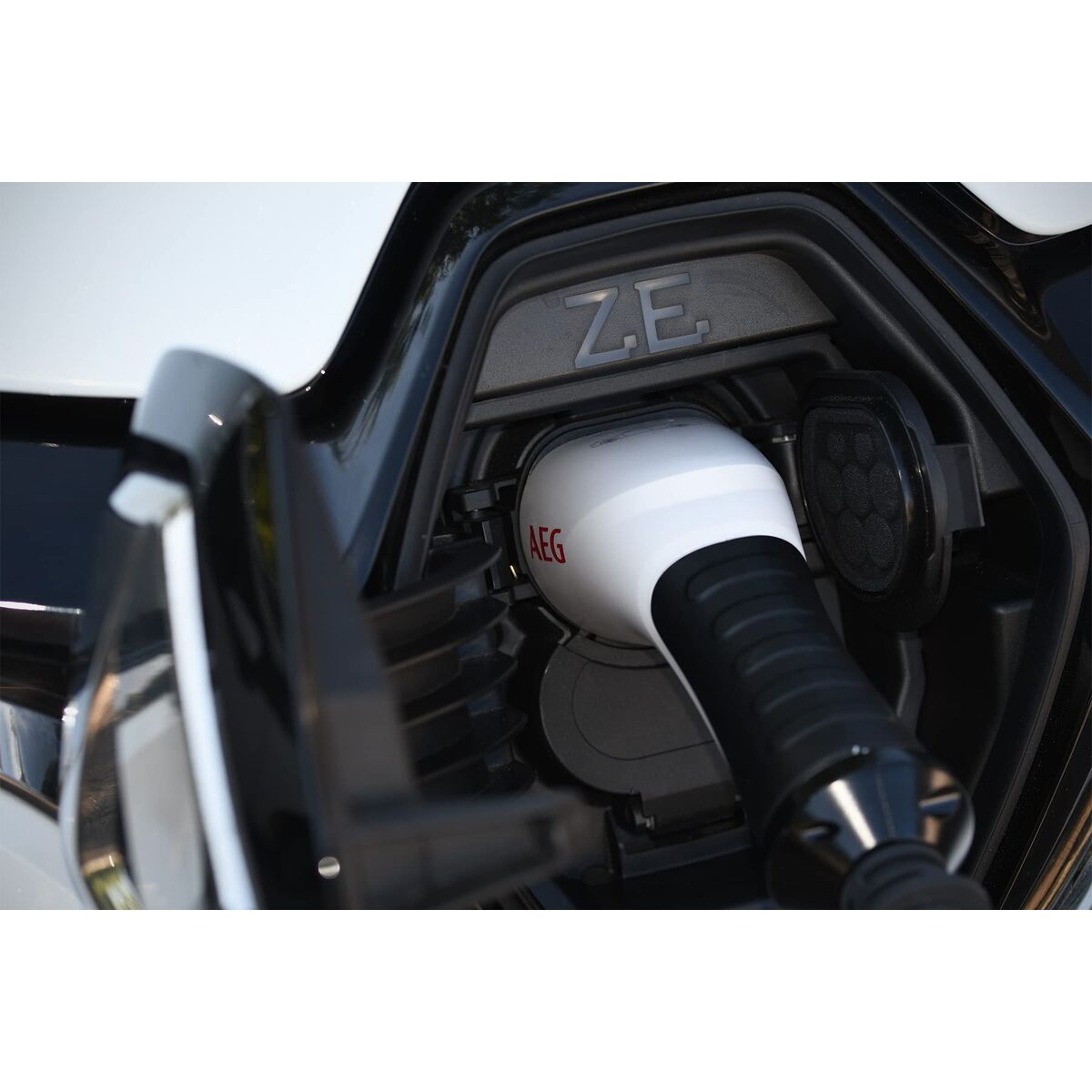 Încărcător de baterie AEG 16 A