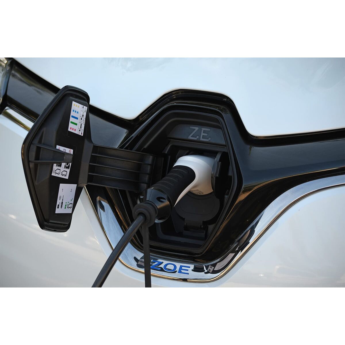 Încărcător de baterie AEG