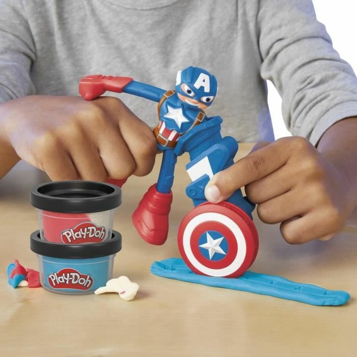 Joc de Plastilină Play-Doh Capitán América Set Stamper Shield Multicolor