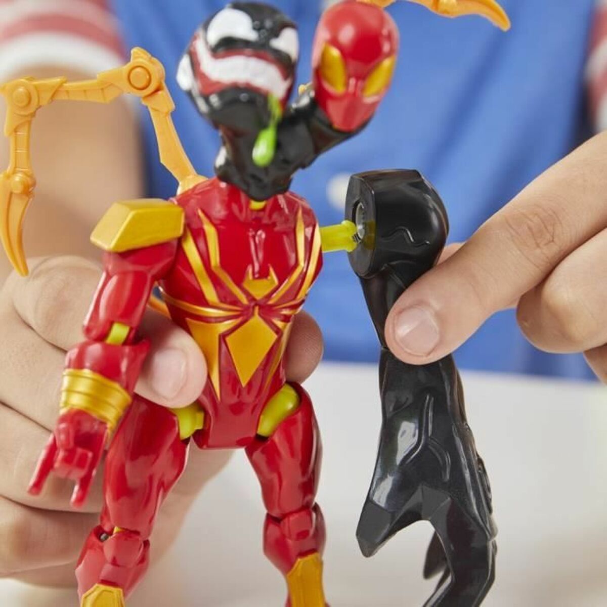 Figura îmbinată Hasbro MixMashers Iron Spider Deluxe