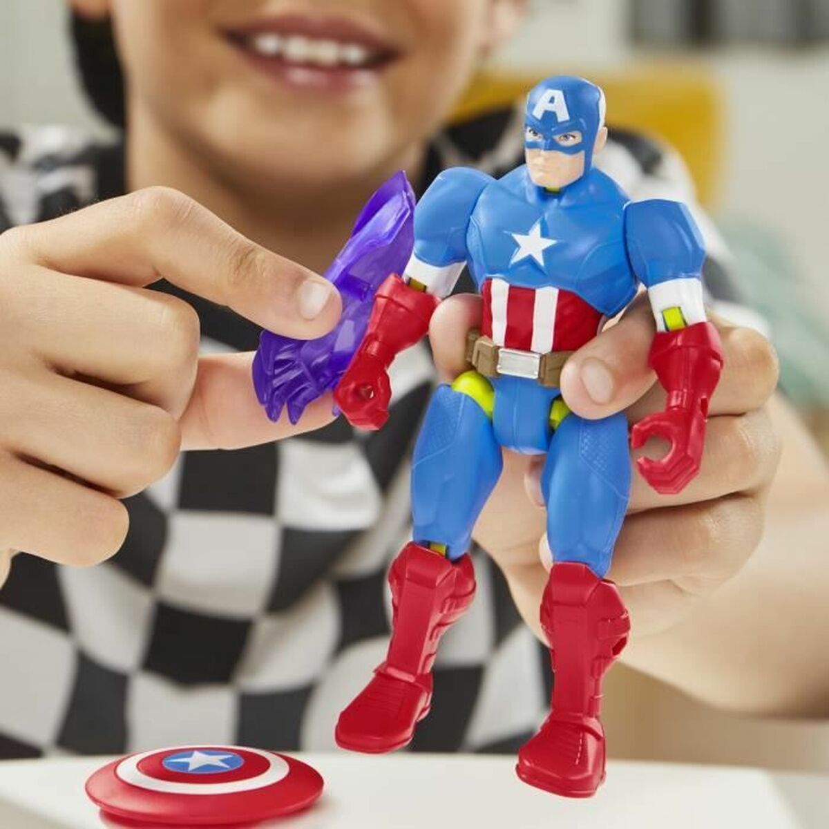 Figura îmbinată Hasbro Capitán América