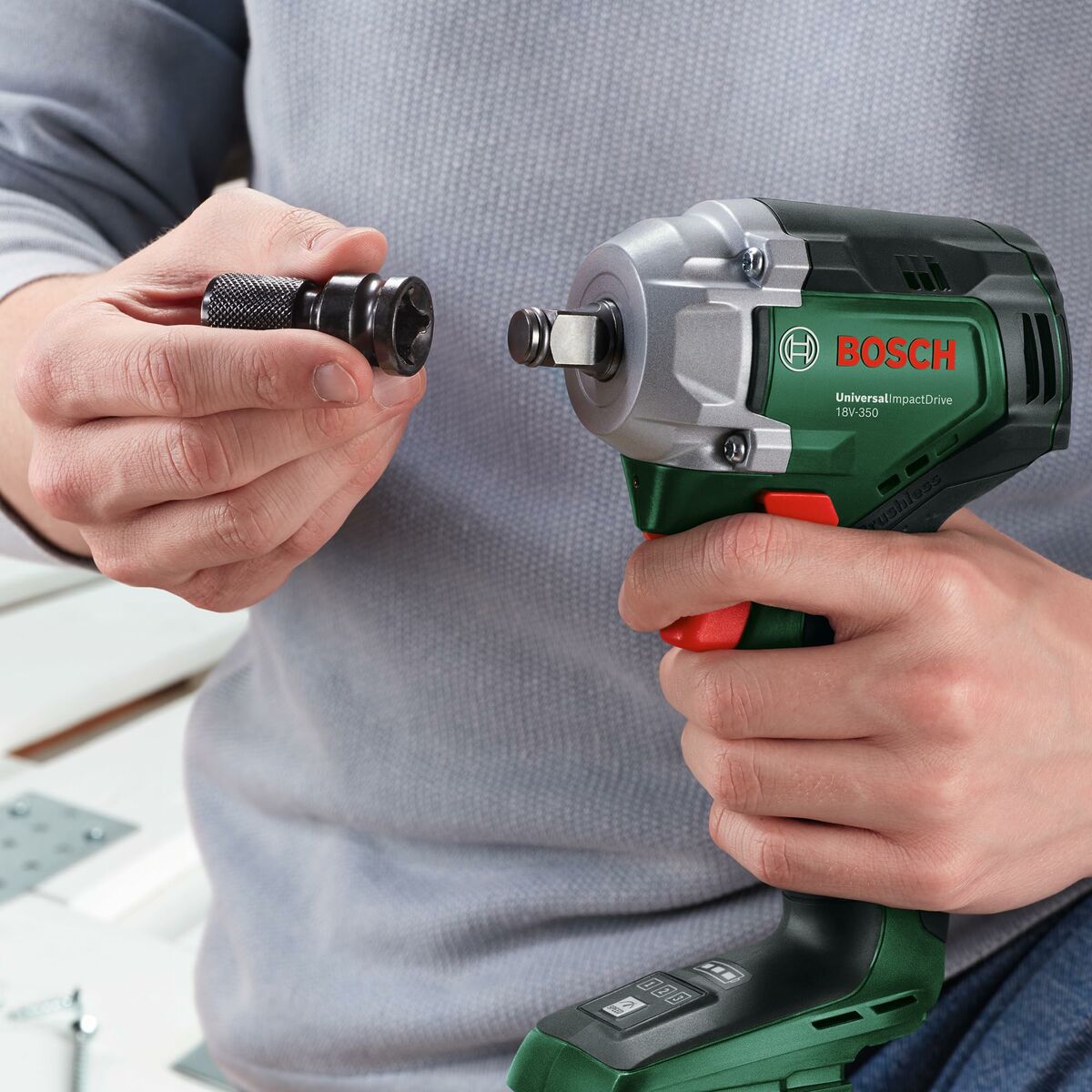 Șurubelniță electrică BOSCH UniversalImpactDrive 18V-350 350 W