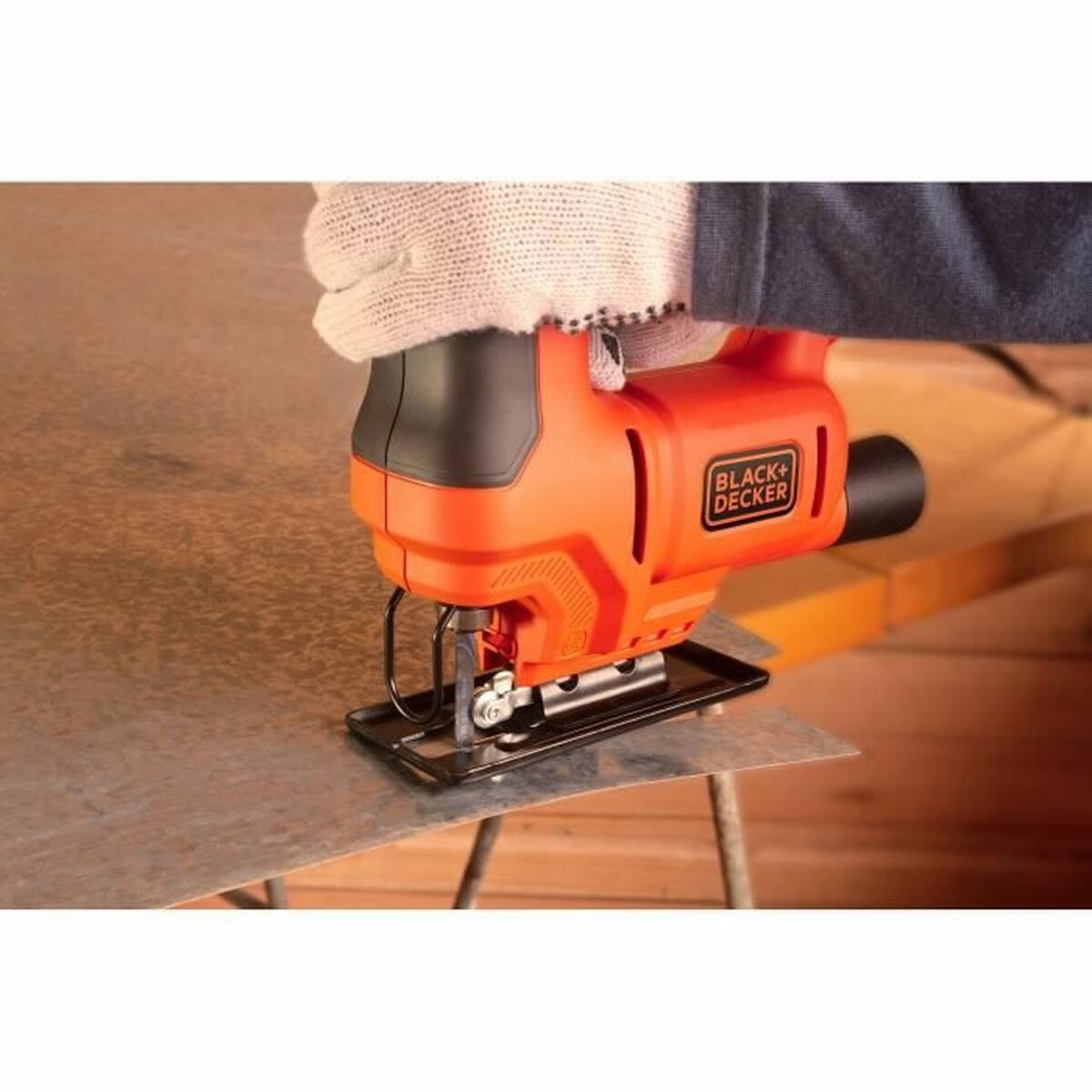 Fierăstrău de traforaj Black & Decker 400 W