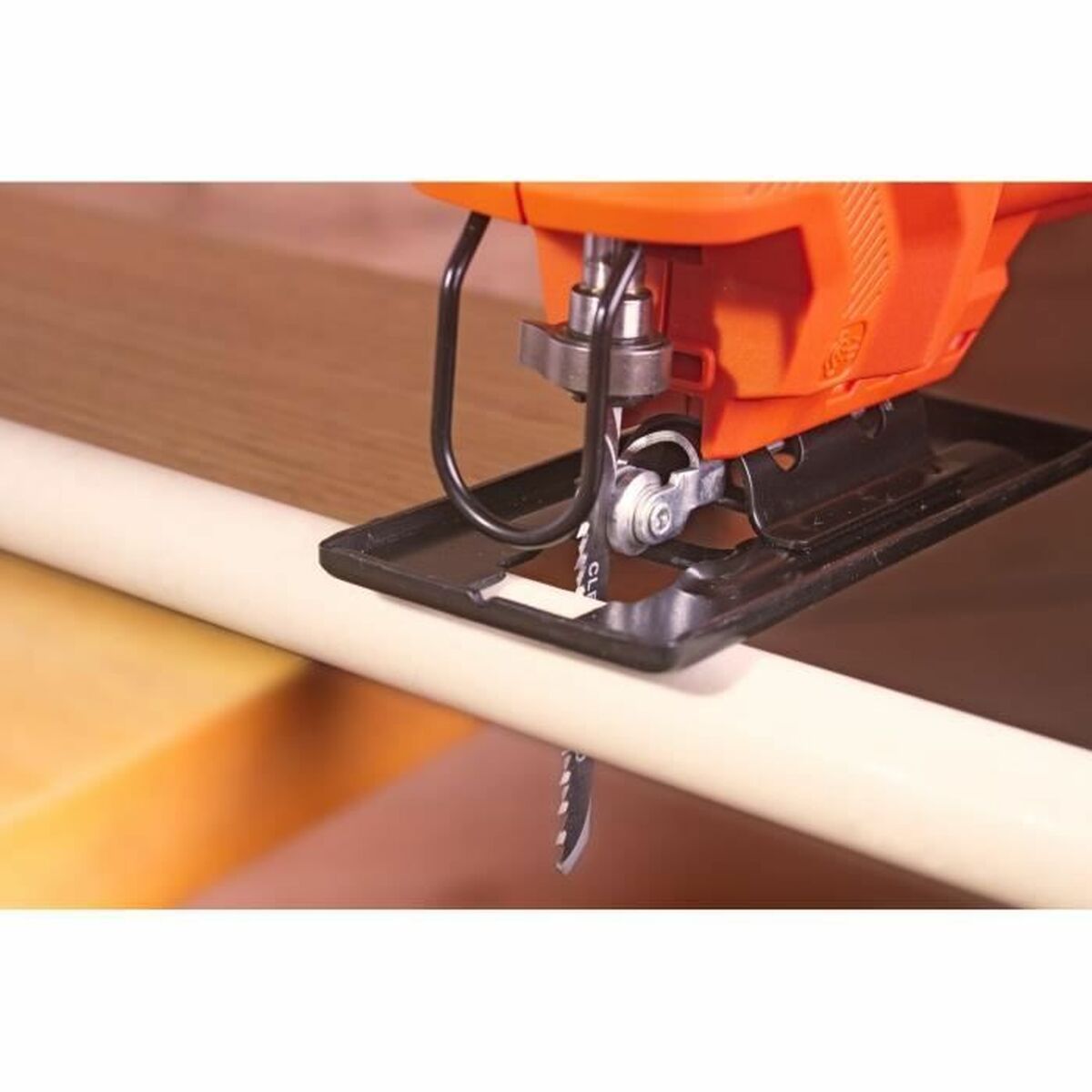 Fierăstrău de traforaj Black & Decker 400 W