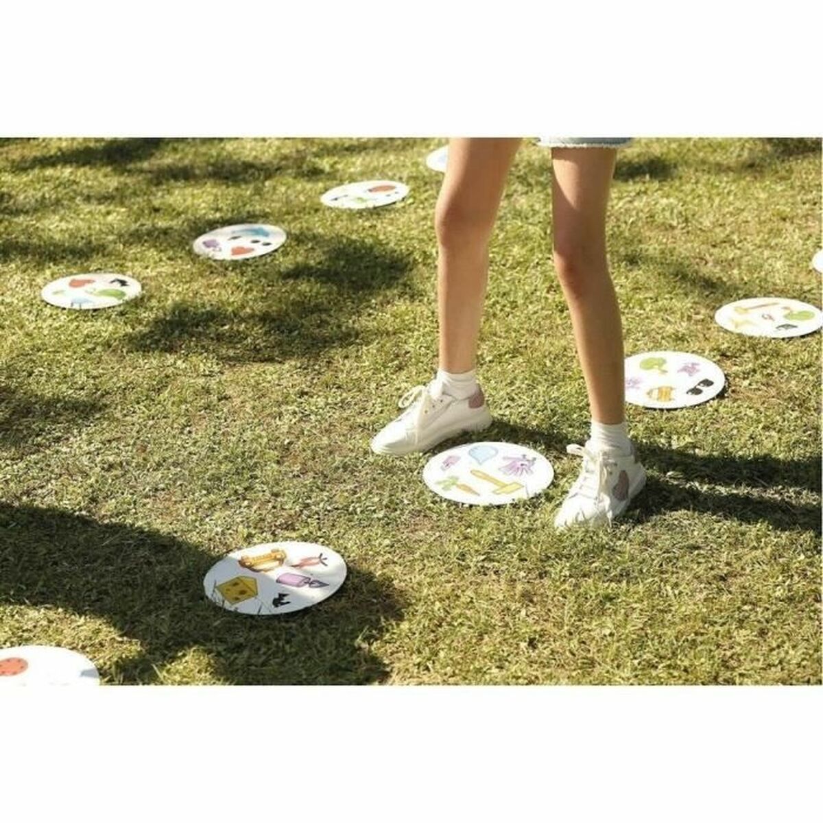 Joc de Masă Asmodee Dobble Giant 26 x 6 x 26 cm