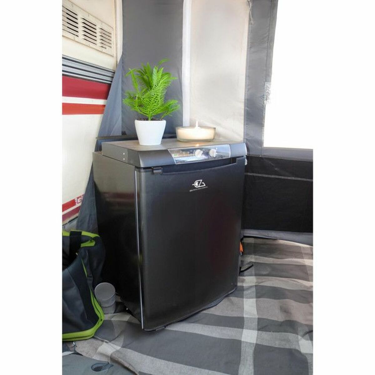 Mini frigider Eza EZA 60 L